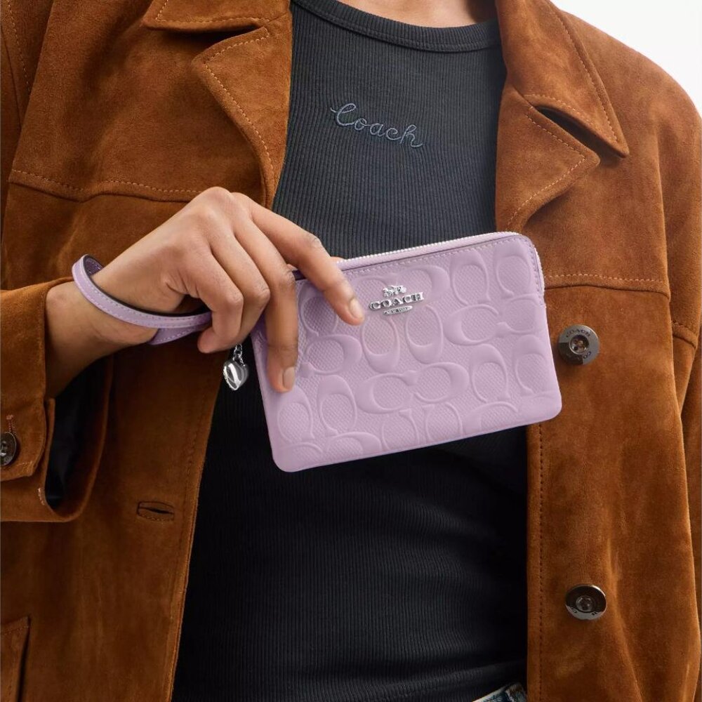 Coach Corner Zip Embossed Patent Signature Wristlet Lt Violet with Heart Charm - Picture 3 of 3